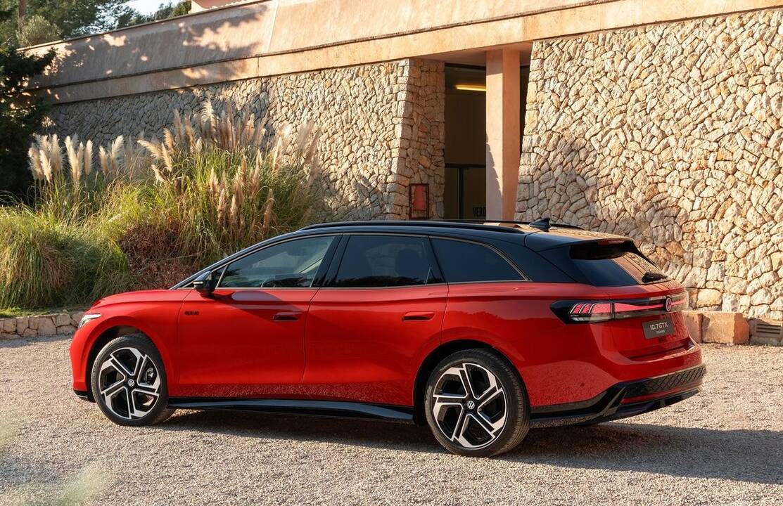 Rinka: „Volkswagen ID.7 Tourer“ mūsų šalyje – tarp paklausiausių elektromobilių.