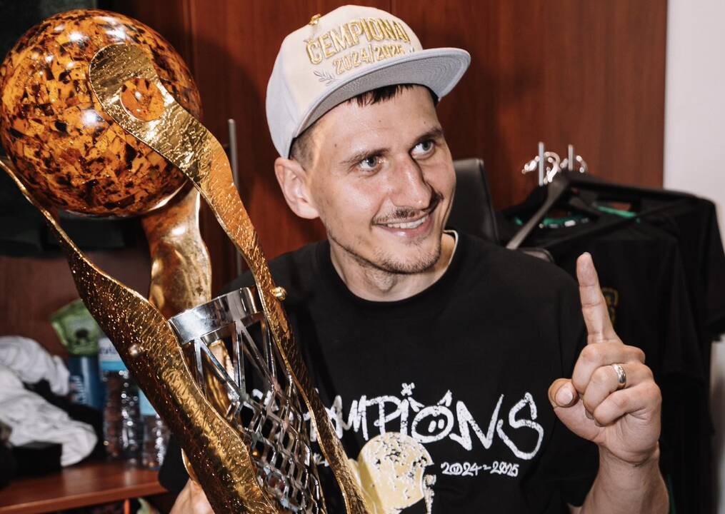 Kolekcija: žalgiriečio E. Ulanovo sportinių trofėjų kolekcijoje yra ne vien Lietuvos čempiono žiedų, bet ir 2007 m. Europos jaunimo vasaros olimpinio festivalio aukso medalis.