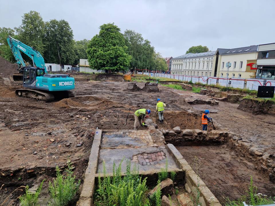Triūsas: darbininkams penkis kartus jau teko nutraukti darbus dėl rastų sprogmenų.