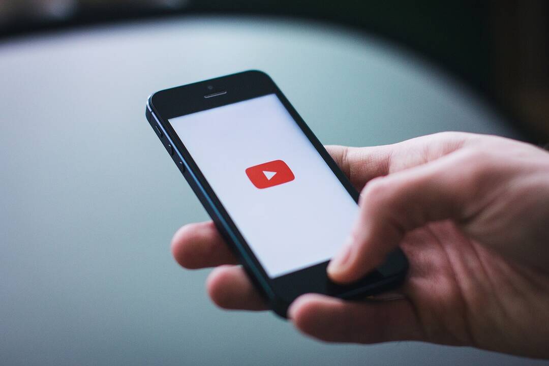 Australija įveda „YouTube“ paskyrų turėtojų amžiaus ribojimus