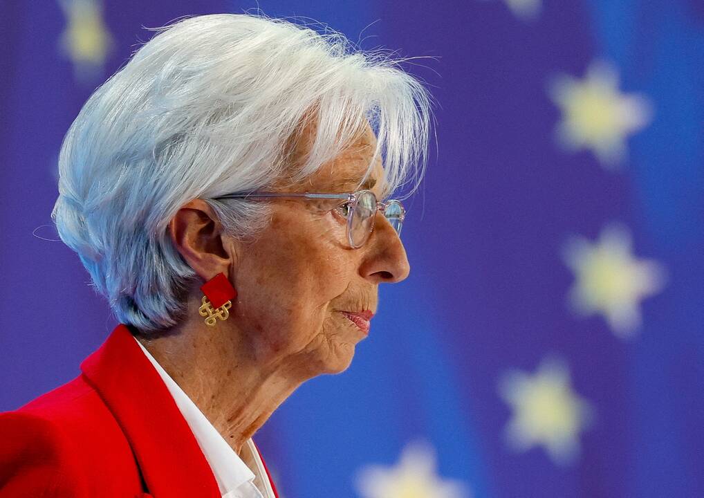 Lagarde: ECB pasiekė infliacijos tikslą, tačiau rizikos nedingo