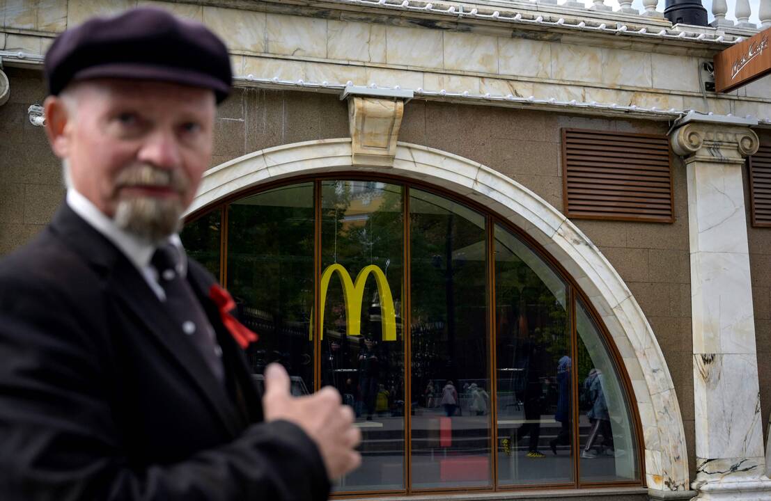 Gastronominis frontas: Rusijoje raginama apmokestinti „priešiškų“ šalių patiekalus