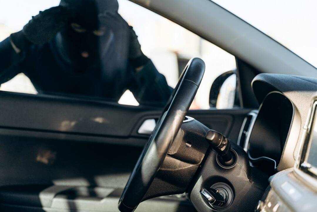 Vilniuje ir Šiauliuose pavogti du automobiliai: nuostolis –  keliasdešimt tūkstančių eurų