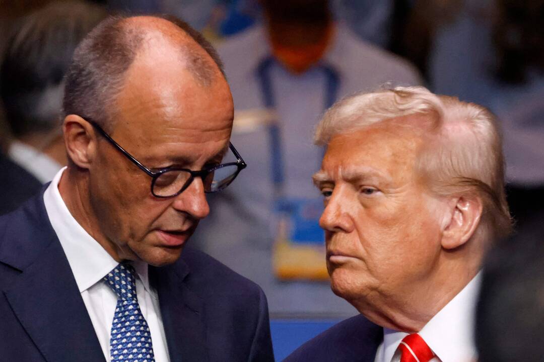 Merzas ragina Trumpą likti su europiečiais ir toliau remti Ukrainą