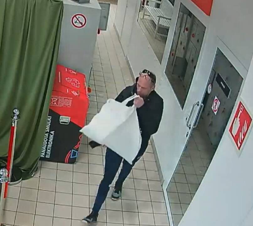 Policija ieško akumuliatorių vagies