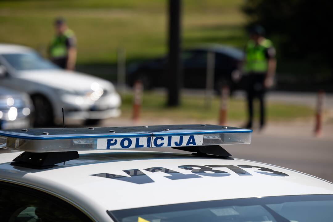 Vilniuje užpultas ir apiplėštas vyras: sulaikyti du įtariamieji