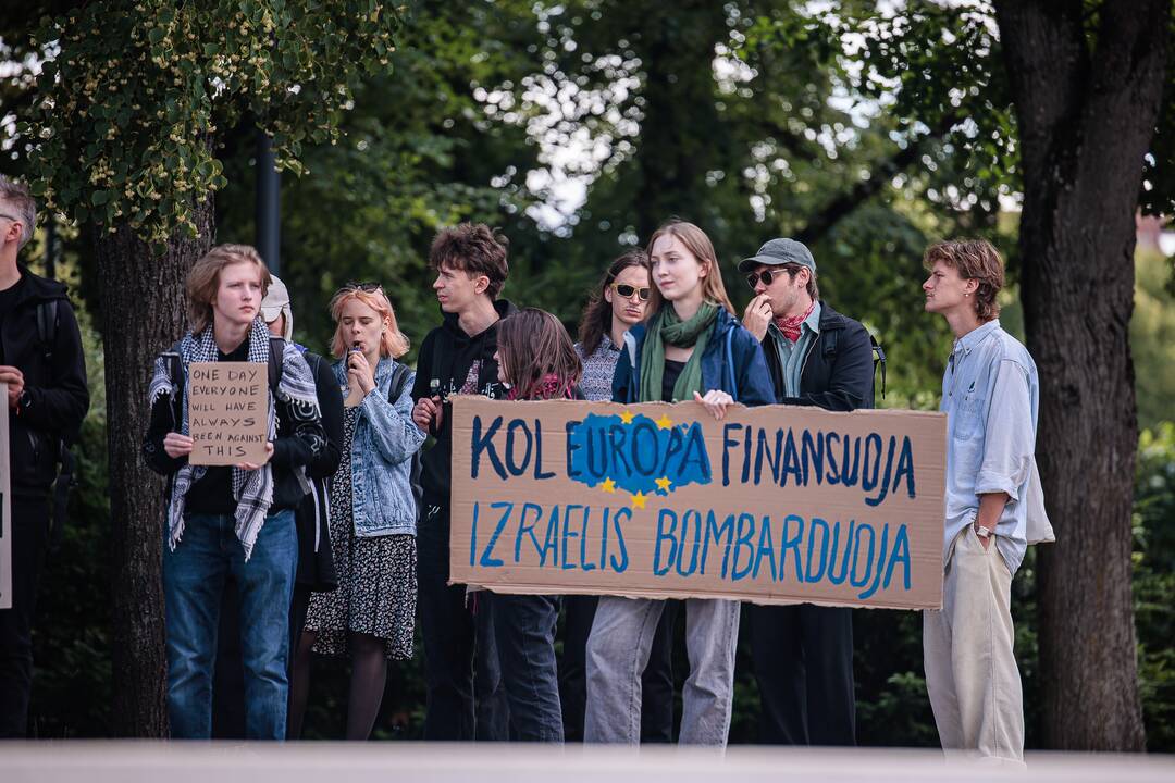 Ministras: sprendimai daromi ne gatvėje