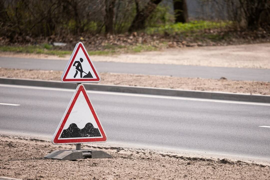 Išleisti milijonai eurų, o brokas bado akis: kas nutiko kelio A5 ruože?