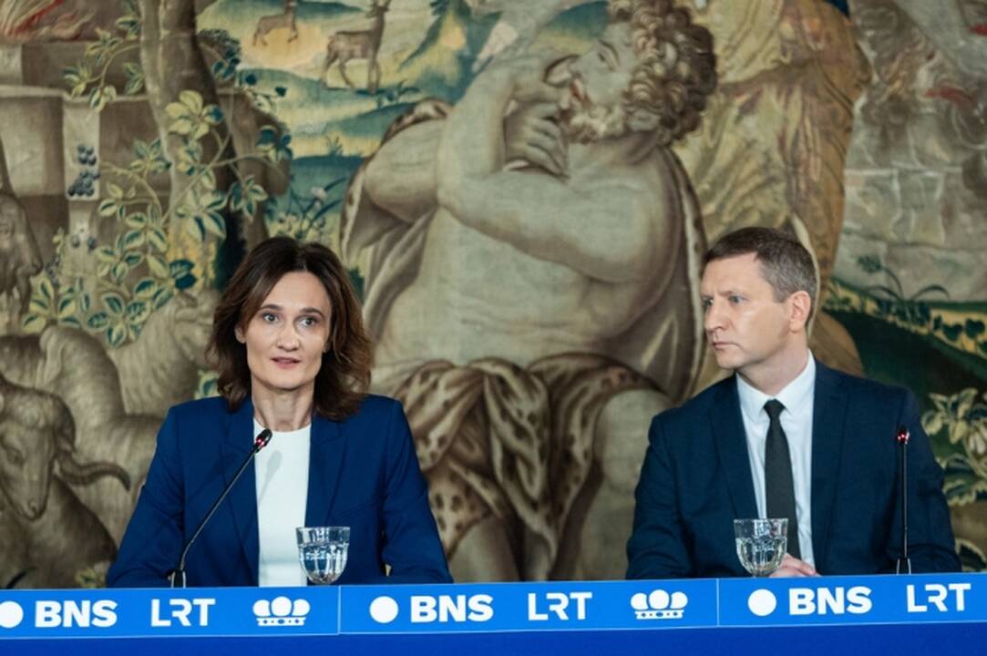 Viktorija Čmilytė-Nielsen ir Simonas Kairys