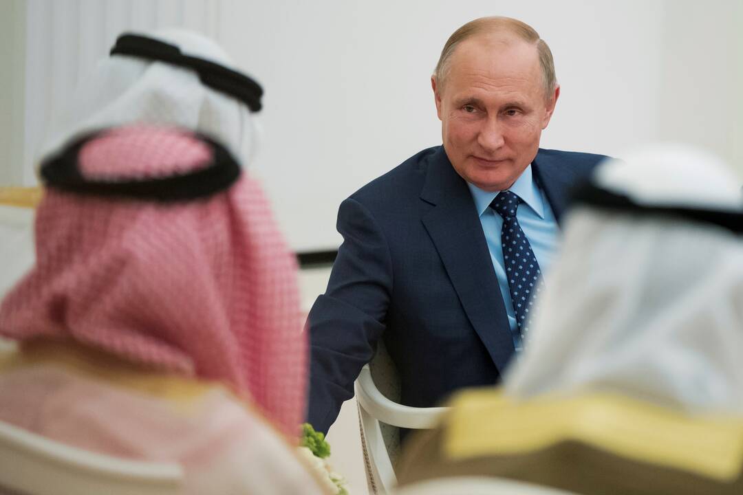 Naujieji Rusijos šeichai nenori atiduoti pinigų savo emyrui Putinui