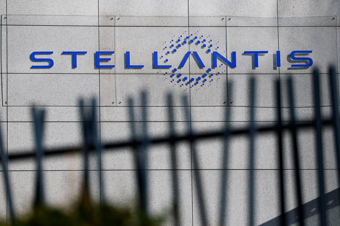 Atšaukia iš rinkos šimtus tūkstančių automobilių: gal ir jūs tokį pirkote?