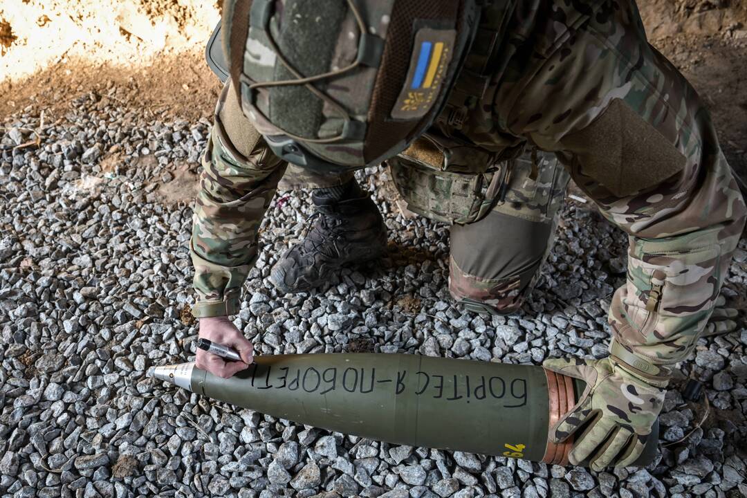 Žiniasklaida: Ukraina po pertraukos vėl gauna JAV ginklus