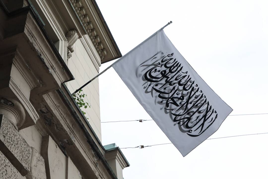 Talibanas raginamas paleisti Afganistano kalėjime laikomą pagyvenusių britų porą