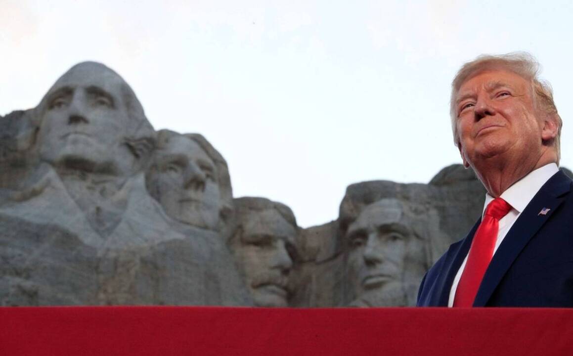 Trumpo veidas bus iškaltas Rašmoro kalne?