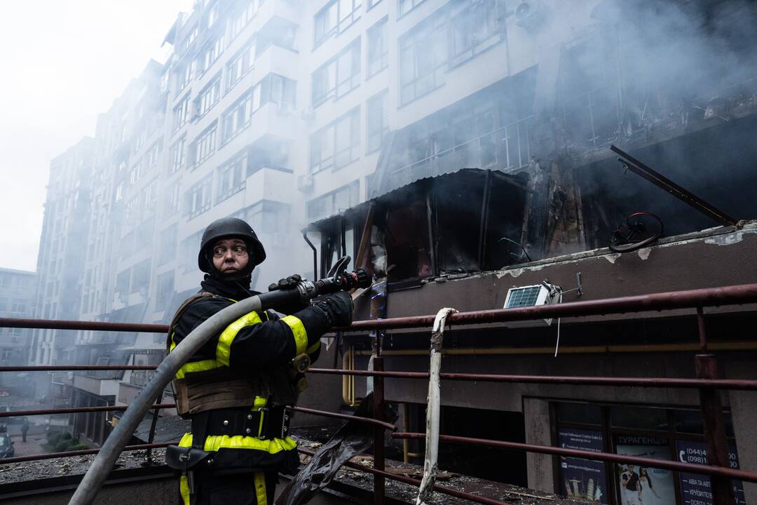 Per rusų atakas Ukrainoje žuvo vaikas, sužeisti mažiausiai 24 žmonės