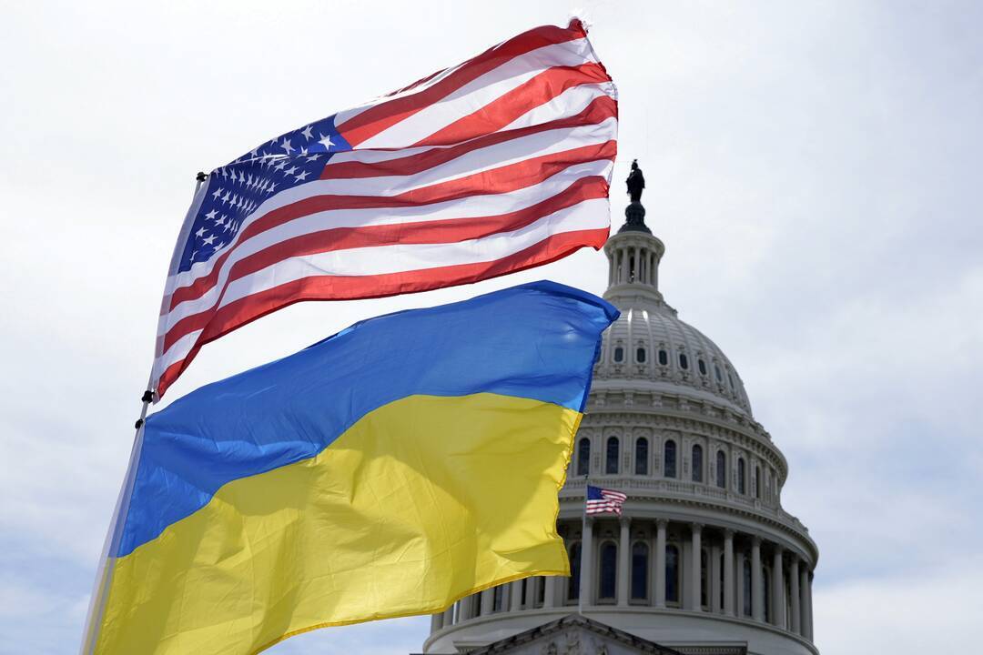 JAV pareigūnai menkina pagalbos Ukrainai sustabdymą
