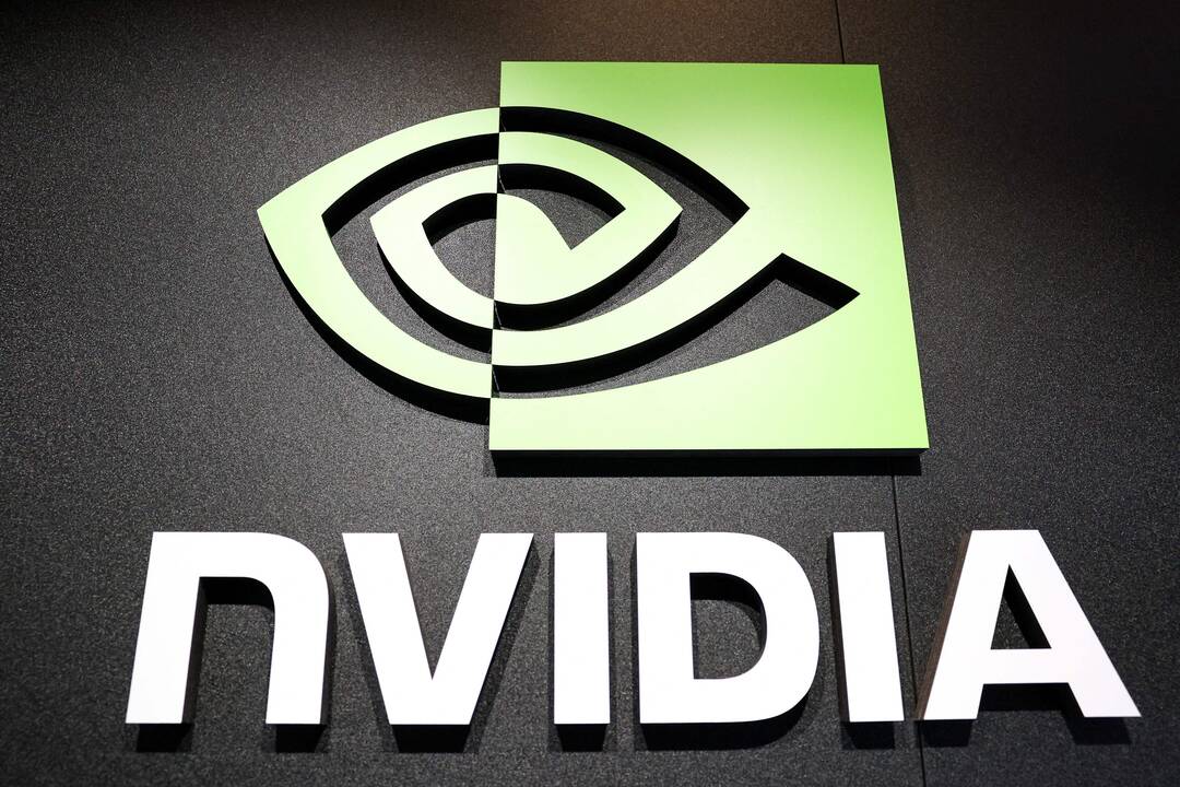 „Nvidia“ įsirašė į istoriją kaip pirmoji keturių trilijonų dolerių vertės bendrovė