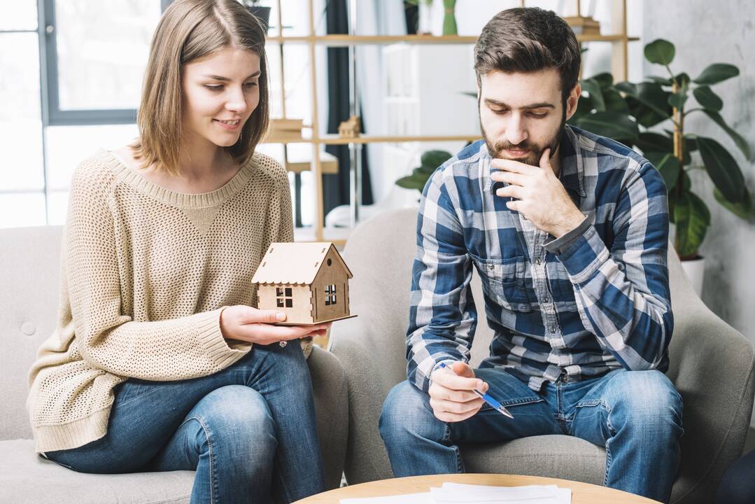 Valstybė žada padėti jaunoms šeimoms: neišvengta ir problemų
