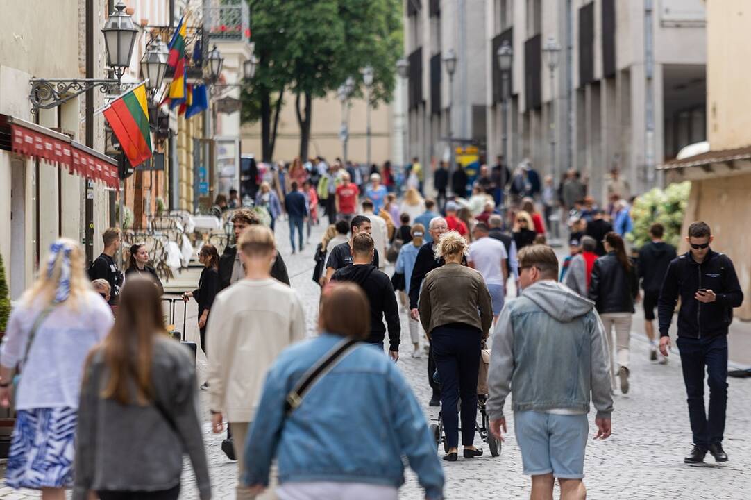 Apklausa: daugiau nei pusė Baltijos šalių gyventojų dėl to nerimauja