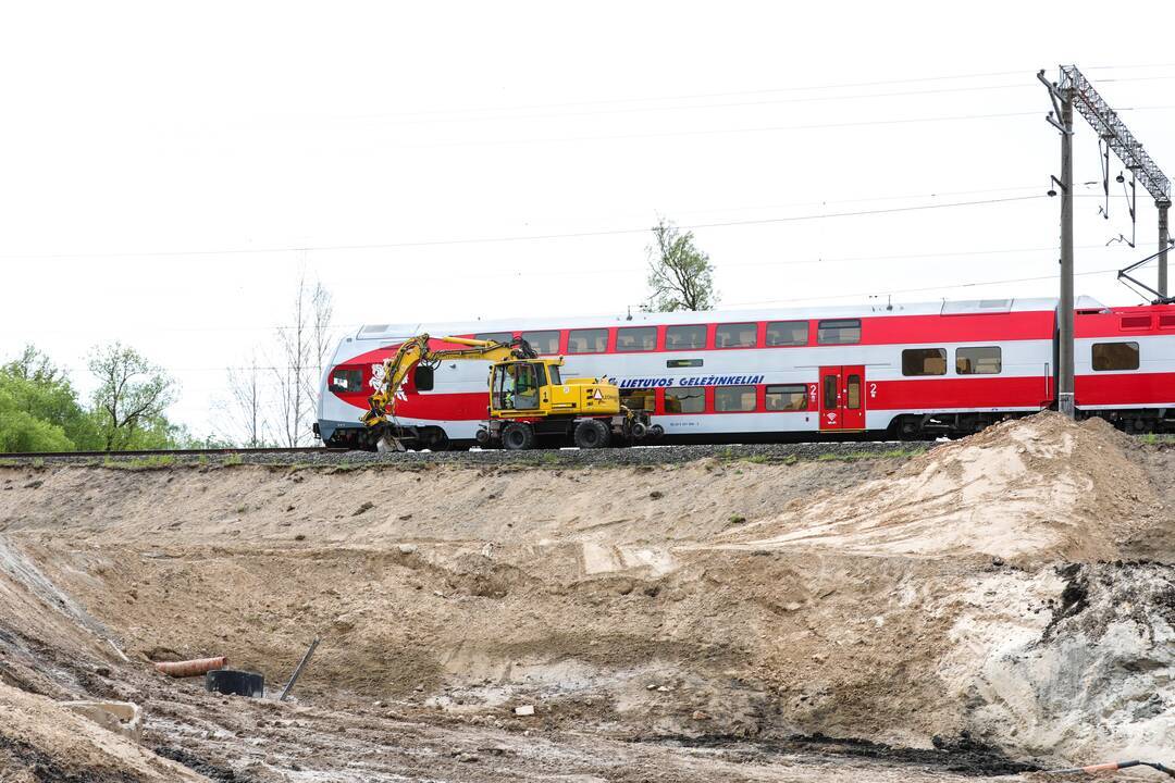 „Rail Baltica“ tiesimą temdo opus klausimas