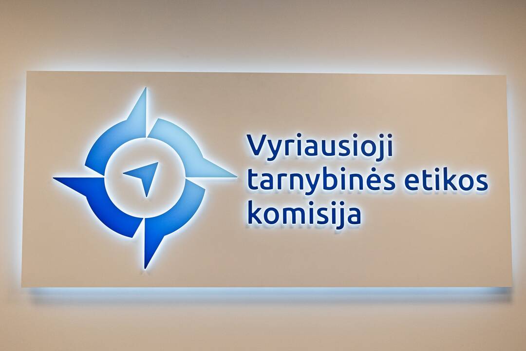 Politikams teiks rekomendacijas dėl rizikų, susijusių su jų buvusiu verslu ar darbu