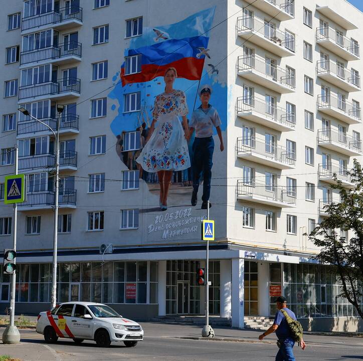 Fasadas: Rusija skuba normalizuoti Mariupolio okupaciją – bandoma ištrinti miesto ukrainietišką istoriją, stengiamasi prievarta perkoduoti gyventojų pilietinę ir socialinę tapatybę.