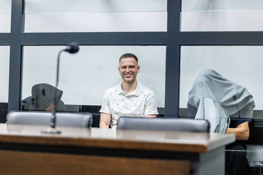 Kauno apygardos teisme pradėta nagrinėti paminklo Merkinėje išniekinimo byla
