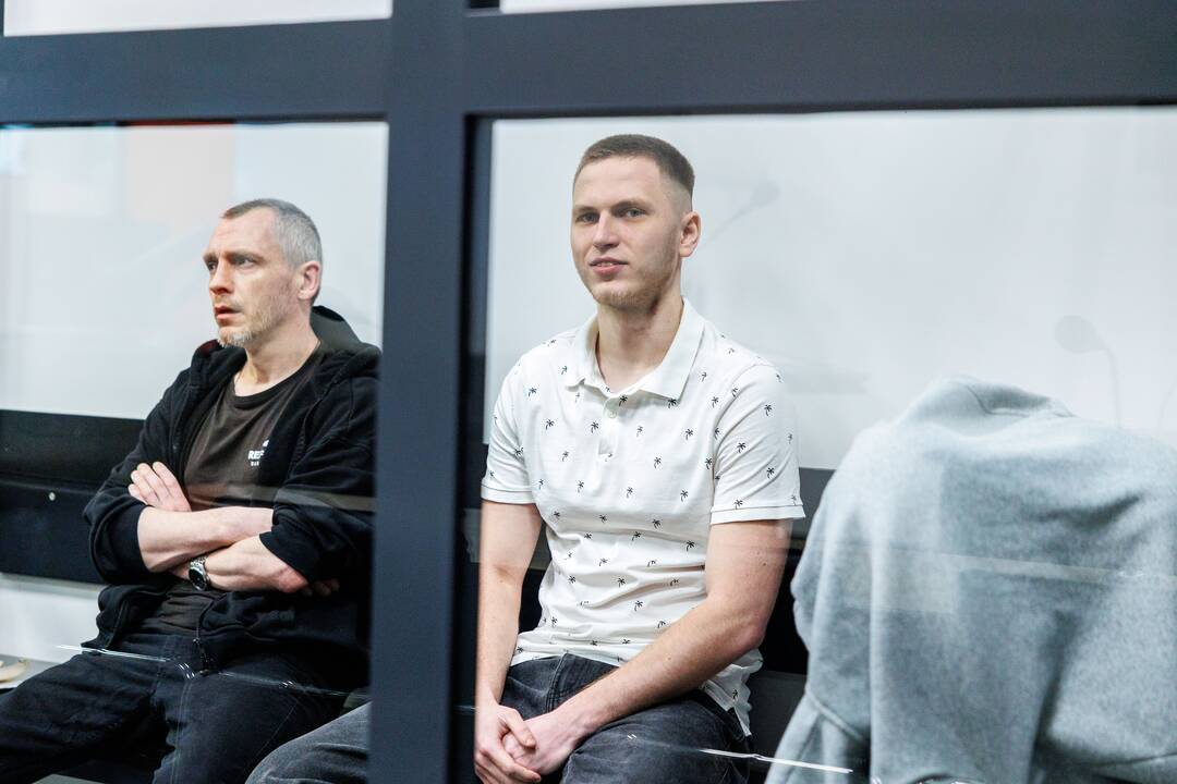 Kauno apygardos teisme pradėta nagrinėti paminklo Merkinėje išniekinimo byla