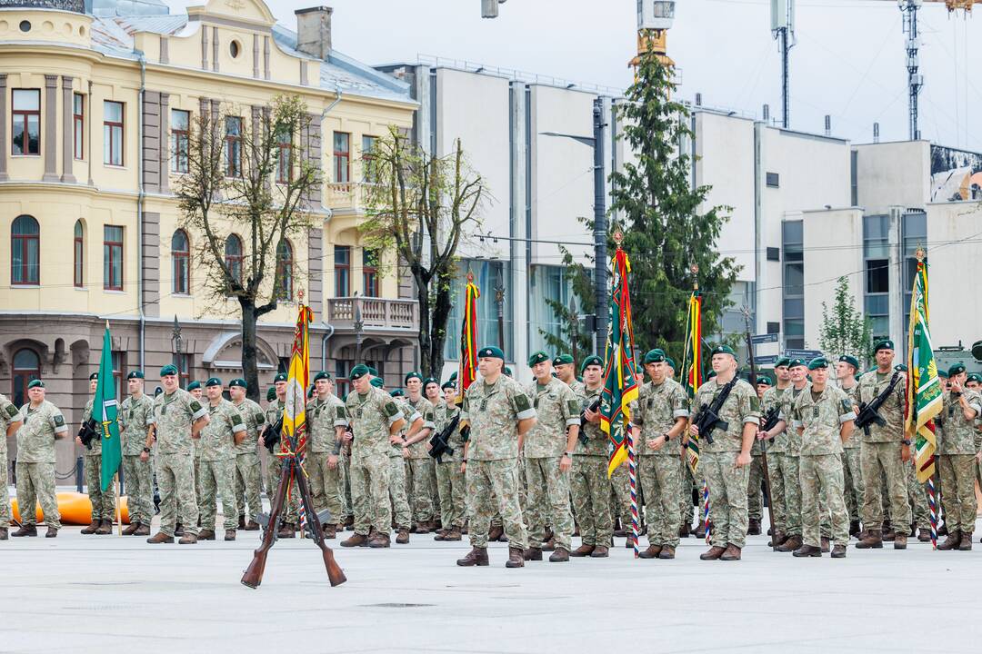 Sausumos pajėgų vado pasikeitimo ceremonija Kaune 
