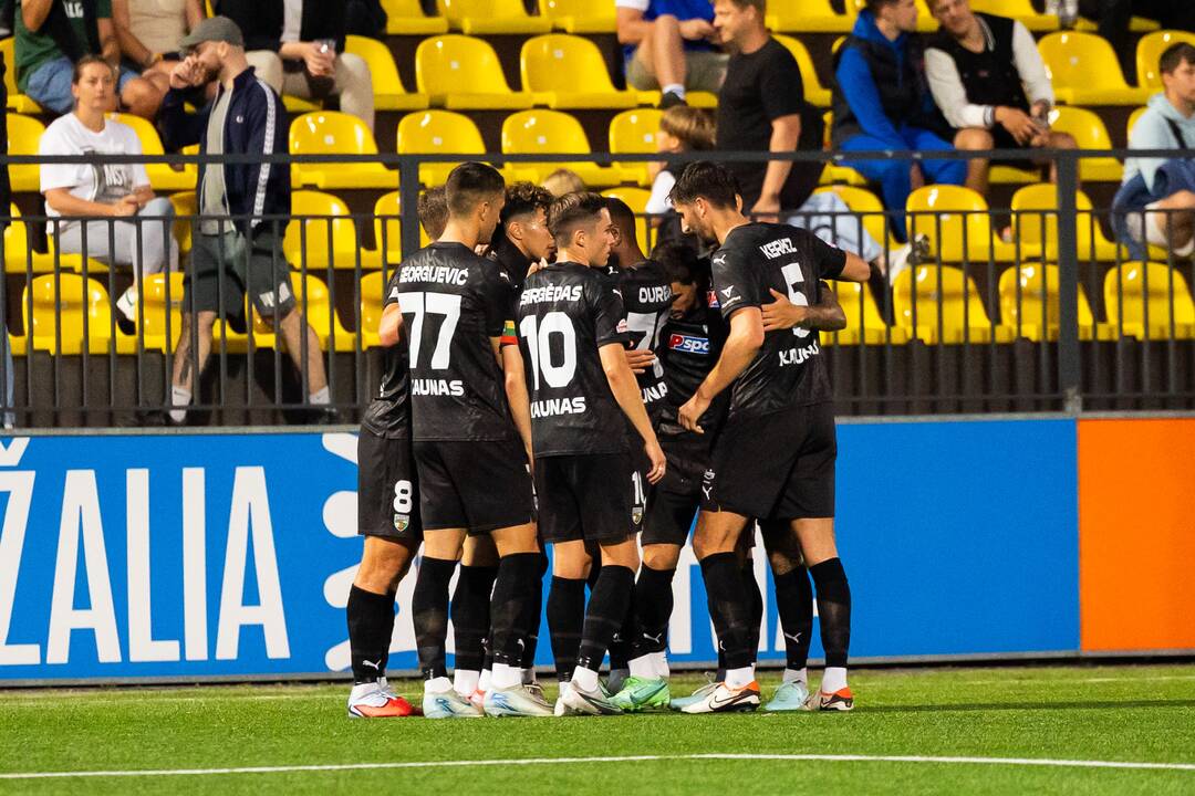 A lygos rungtynės: Vilniaus „Žalgiris“ – „Kauno Žalgiris“ 1:2