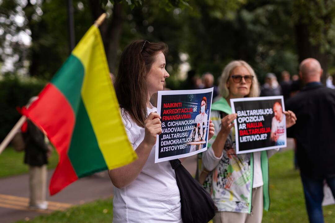 Protesto akcija prieš Baltarusijos opozicijos lyderės Cichanouskajos biurą Vilniuje