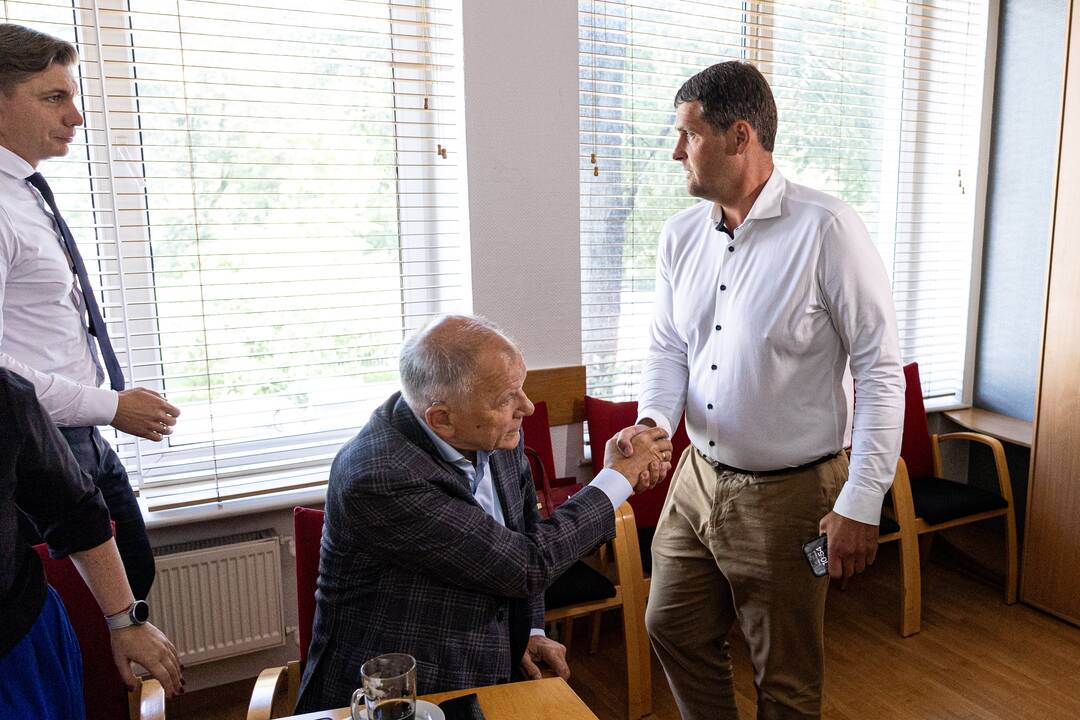 LSDP lyderiai susitiko su „Nemuno aušra“ atstovais