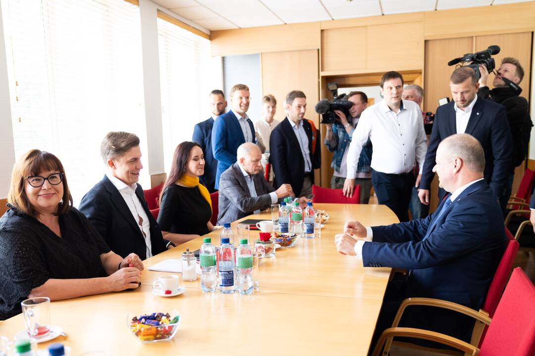 LSDP susitiko su demokratų partija „Vardan Lietuvos“