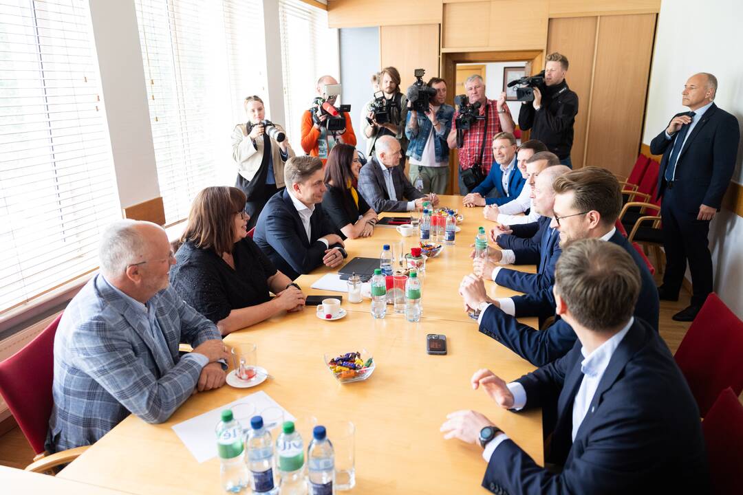 LSDP susitiko su demokratų partija „Vardan Lietuvos“