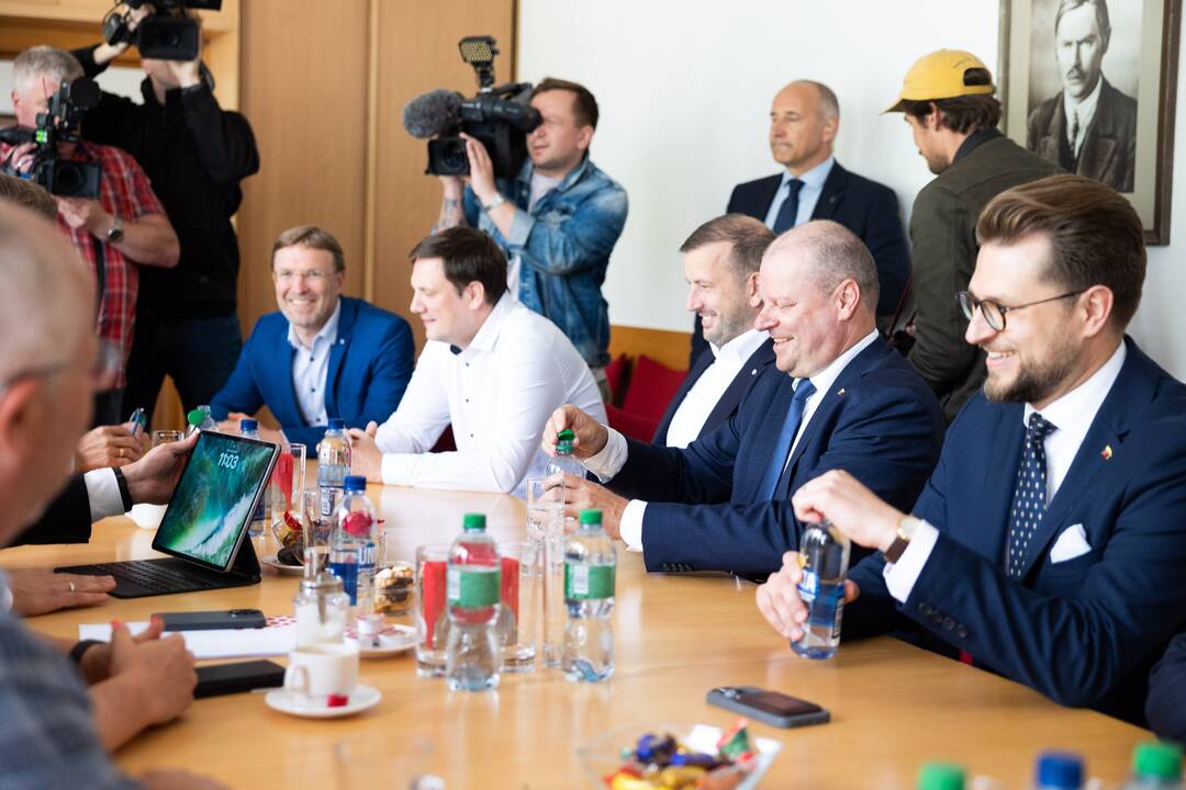 LSDP susitiko su demokratų partija „Vardan Lietuvos“