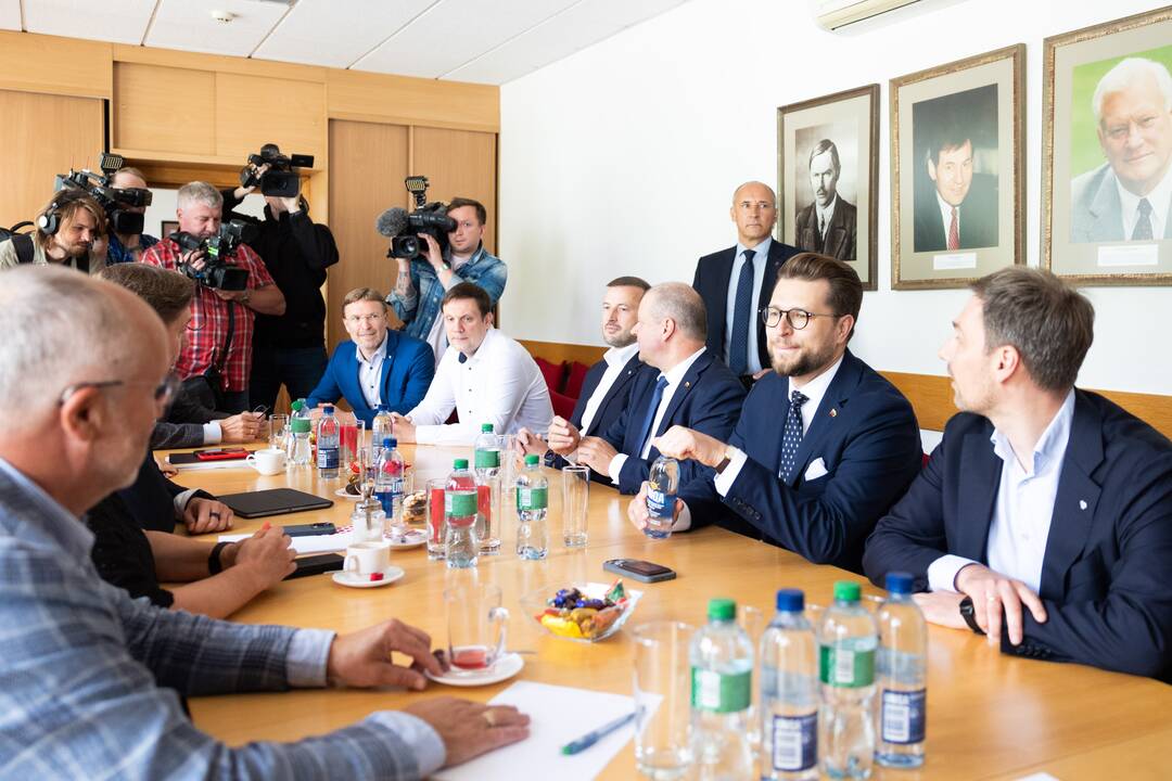 LSDP susitiko su demokratų partija „Vardan Lietuvos“