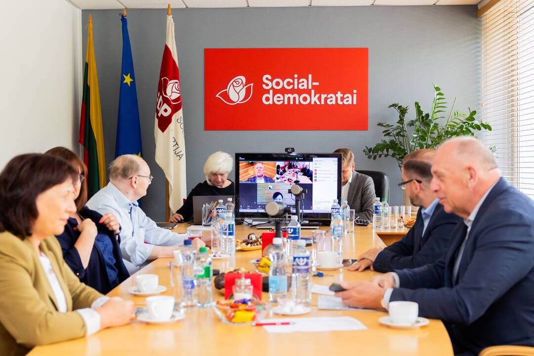 Žiniasklaida: prieš LSDP tarybos posėdį surengtas neskelbtas valdybos susitikimas