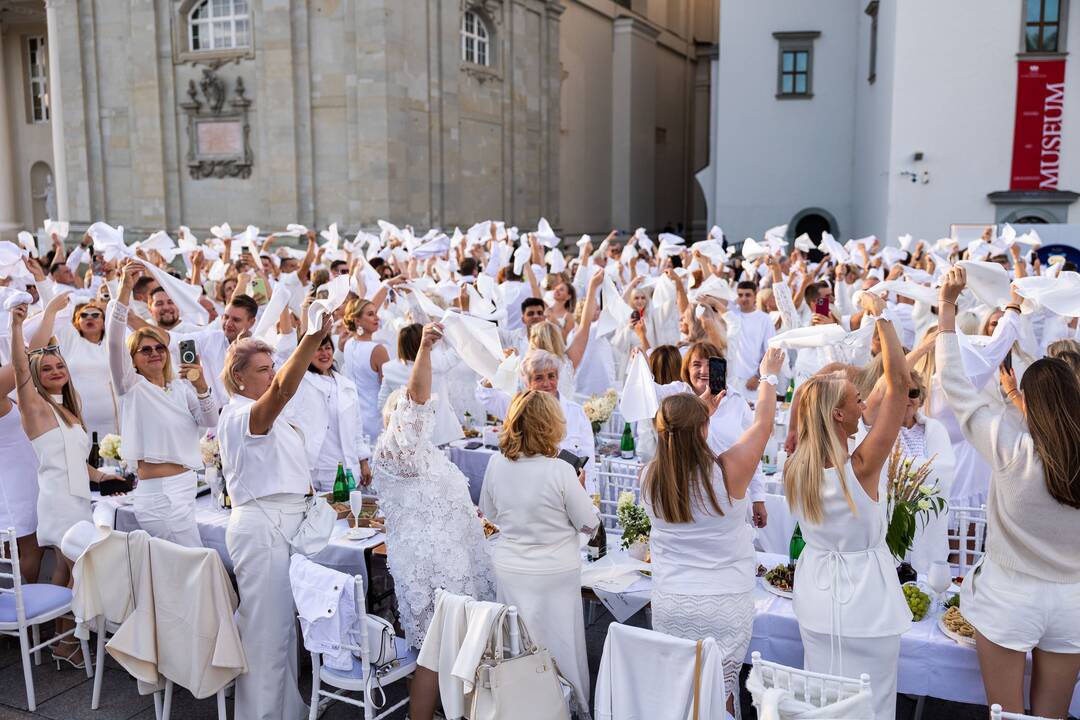 Vienuoliktoji baltoji vakarienė „Le Diner en Blanc“ Vilniuje