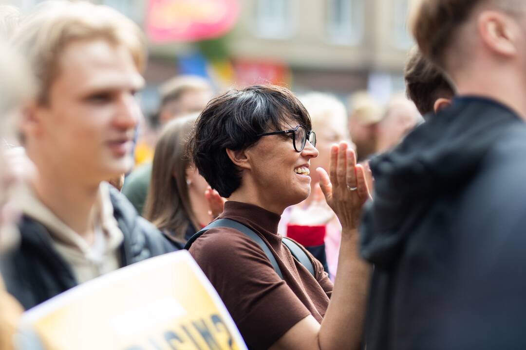 Protesto „Gėdos diena“ dalyviai prie Seimo