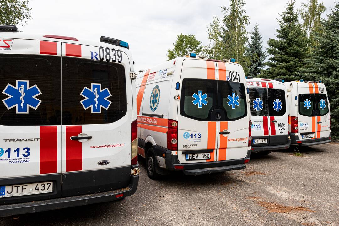 Greitosios medicinos pagalbos automobilių perdavimas Ukrainai