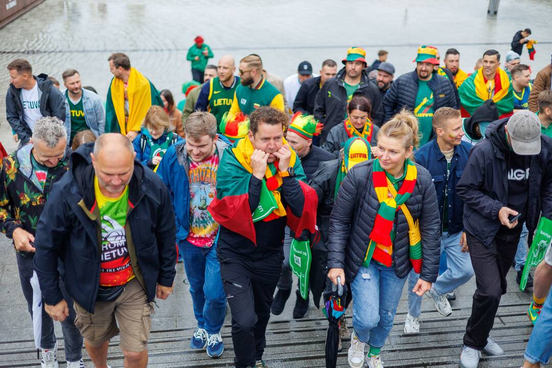 Tamperėje – lietuvių sirgalių eisena
