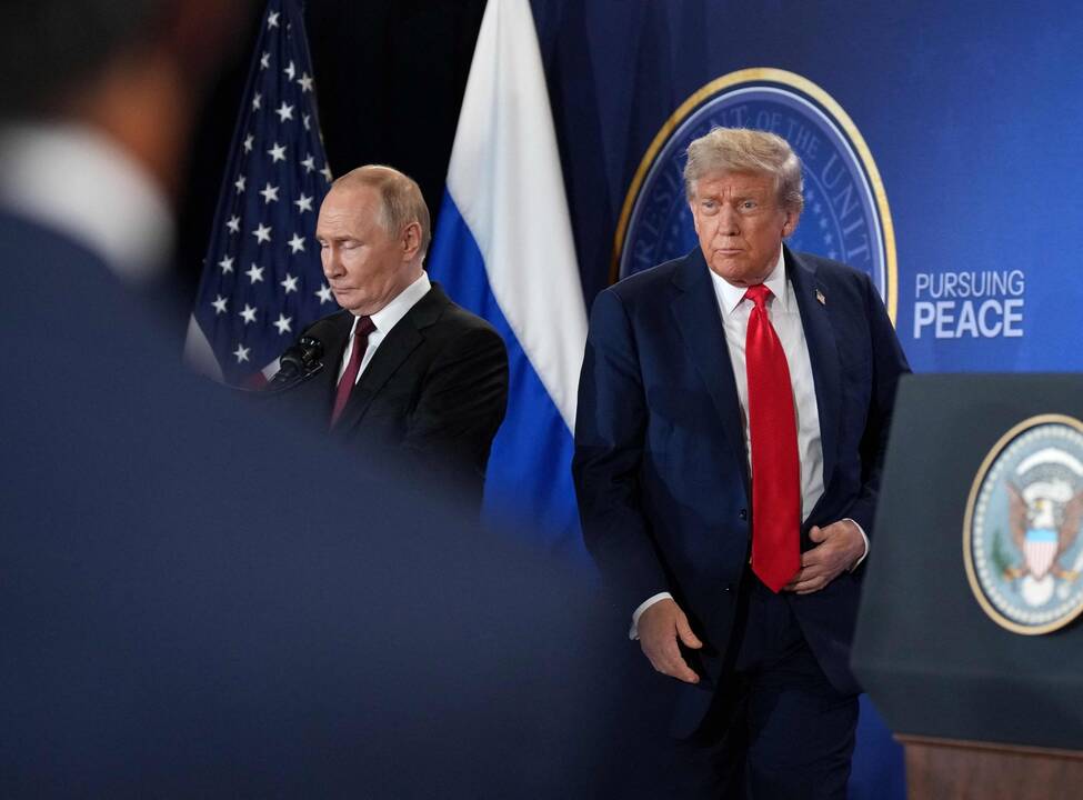 Vladimiras Putinas Donaldui Trumpui pasiūlė kitą kartą surengti susitikimą Maskvoje