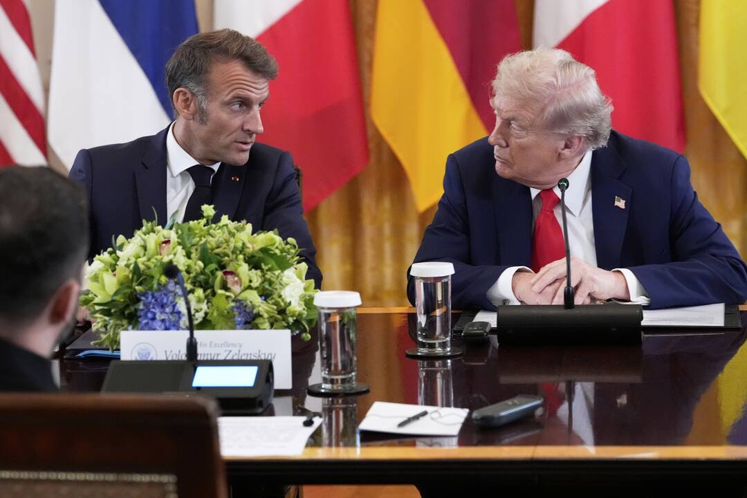 Emmanuelis Macronas ir Donaldas Trumpas