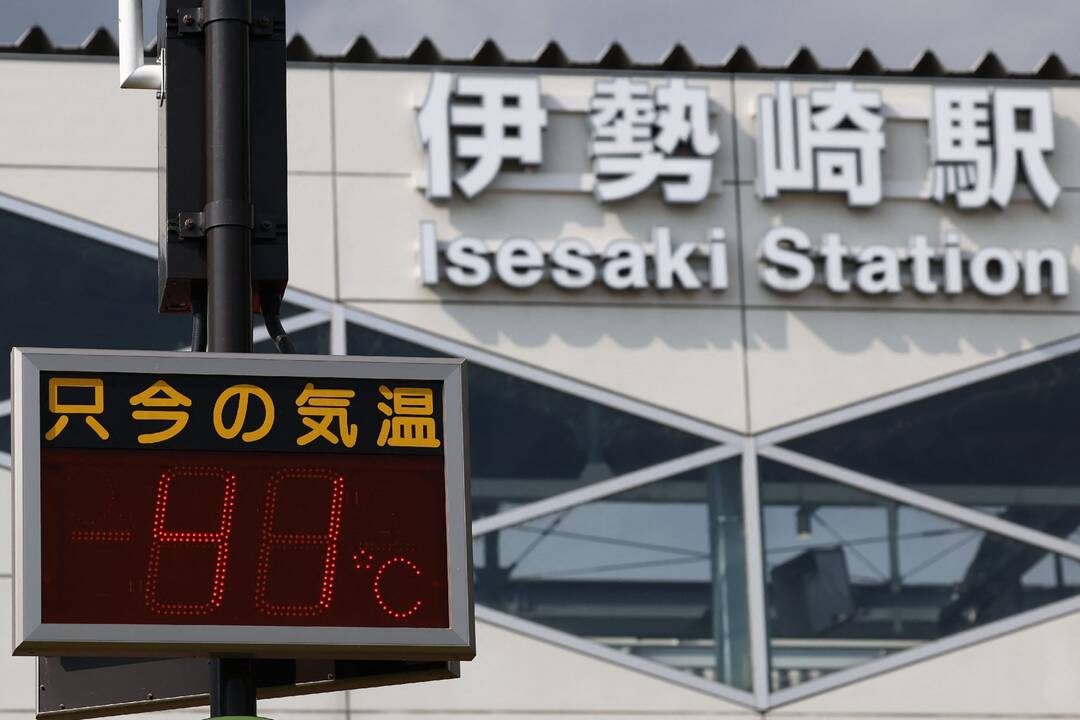 Japonijoje ir vėl fiksuotas naujas karščio rekordas – temperatūra pakilo iki 41,8 laipsnio Celsijaus