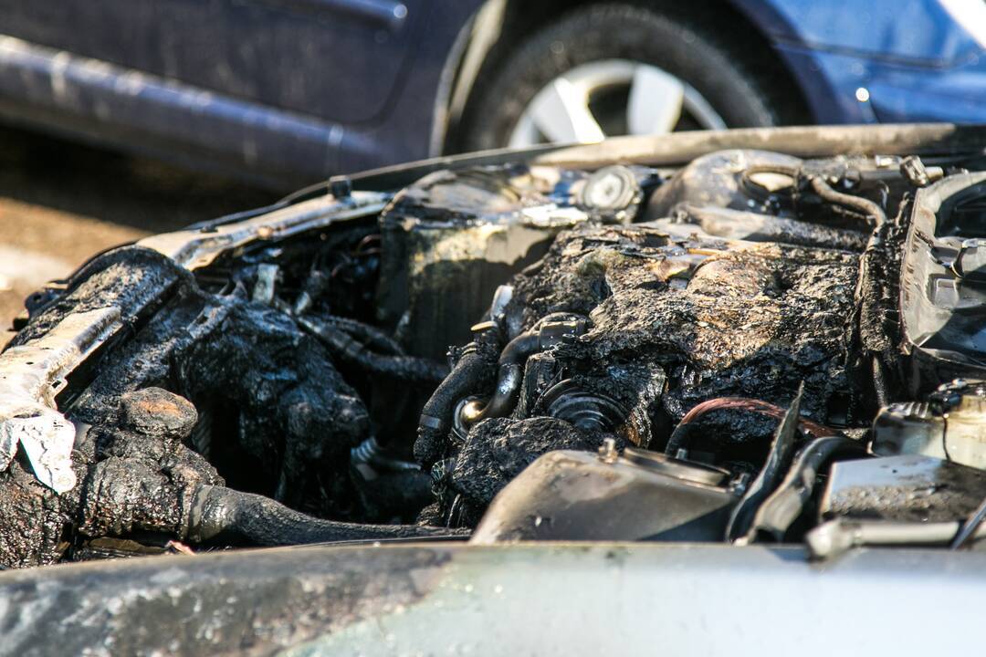 Kėdainių rajone pleškėjo automobilis: įtariamas padegimas