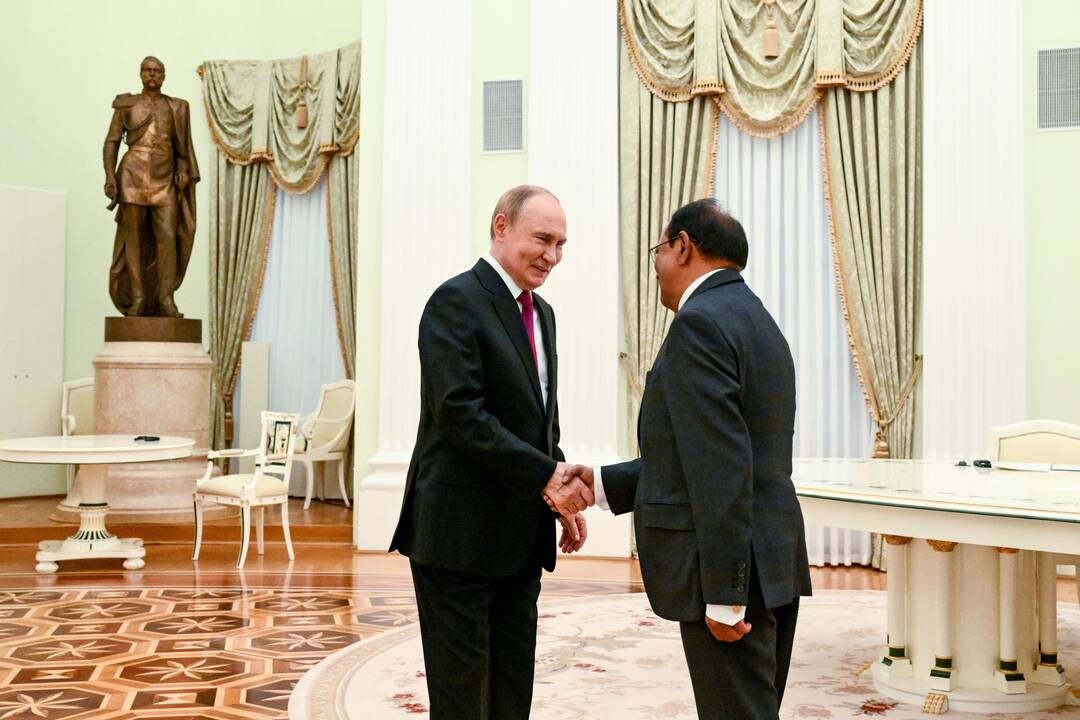 Indijos nacionalinio saugumo patarėjas surengė derybas su Vladimiru Putinu