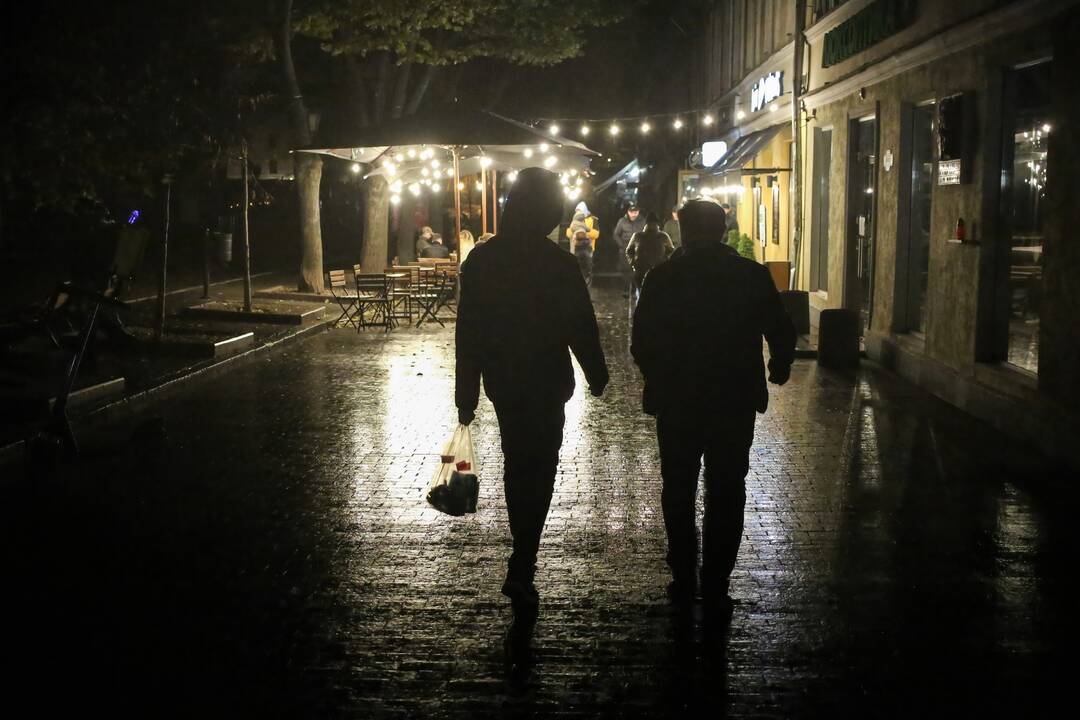 Odesos srityje po rusų atakos tūkstančiai namų ūkių liko be elektros