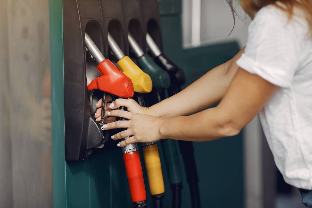 Dėl augančių kuro akcizų – milijoniniai nuostoliai