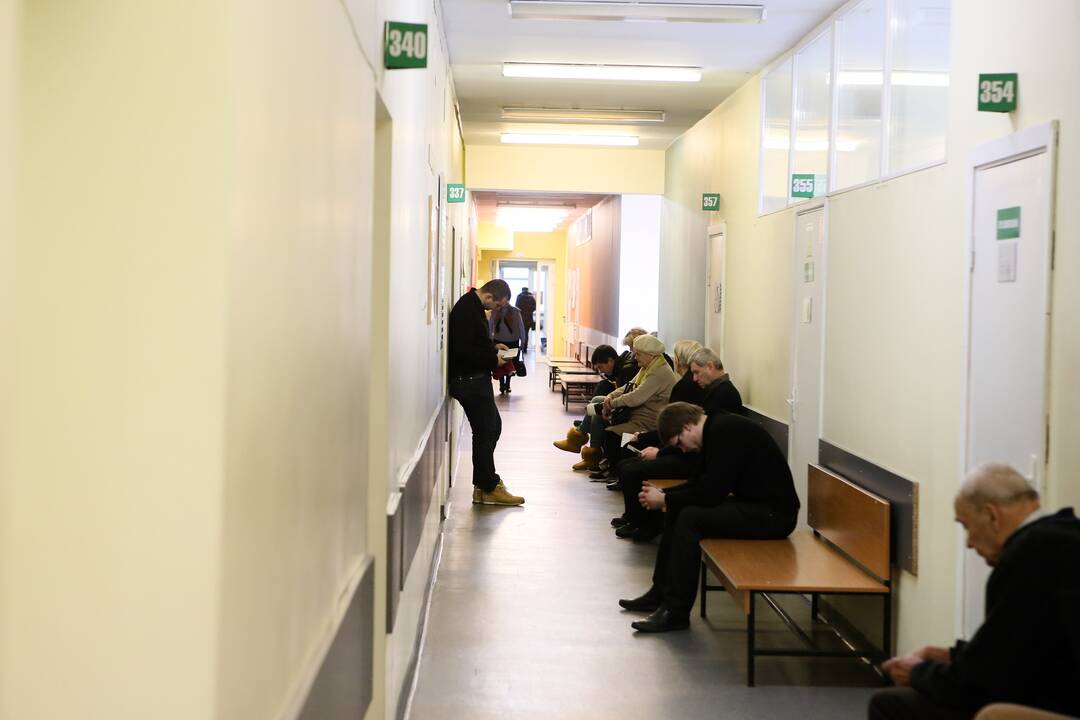 Pacientai stringa eilėse pas gydytoją, o SAM sprendimai neveikia 