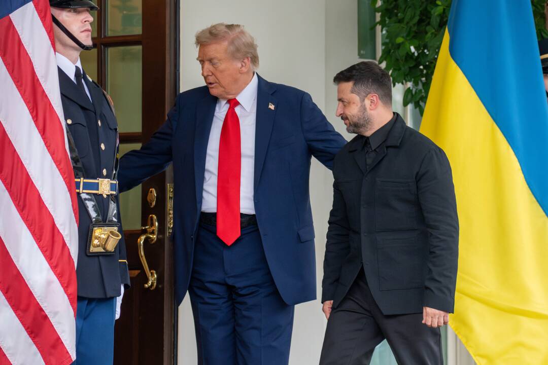 Po Trumpo ir Zelenskio susitikimo – keistai „nesueinantys galai“